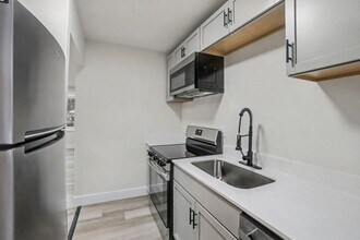 4472 Curundu Ave in Dayton, OH - Building Photo - Building Photo