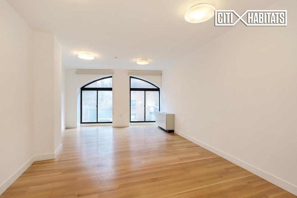 341 W 11th St-Unit -2C in New York, NY - Building Photo