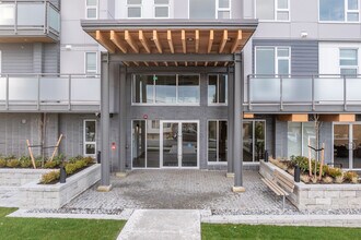 Brio Apartments in Burnaby, BC - Building Photo - Building Photo