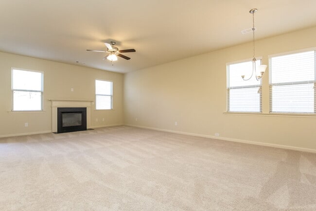 231 Jefferson Ave in Canton, GA - Foto de edificio - Building Photo