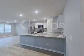 2519 Upland Cir in Bolivia, NC - Foto de edificio - Building Photo