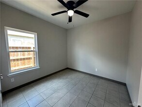 2326 S Vly Cir in La Feria, TX - Building Photo - Building Photo