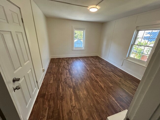 11 Central Square, Unit Unit A in Troy, NH - Building Photo - Building Photo