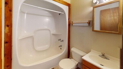 1366 Indianola Ave in Columbus, OH - Building Photo - Building Photo