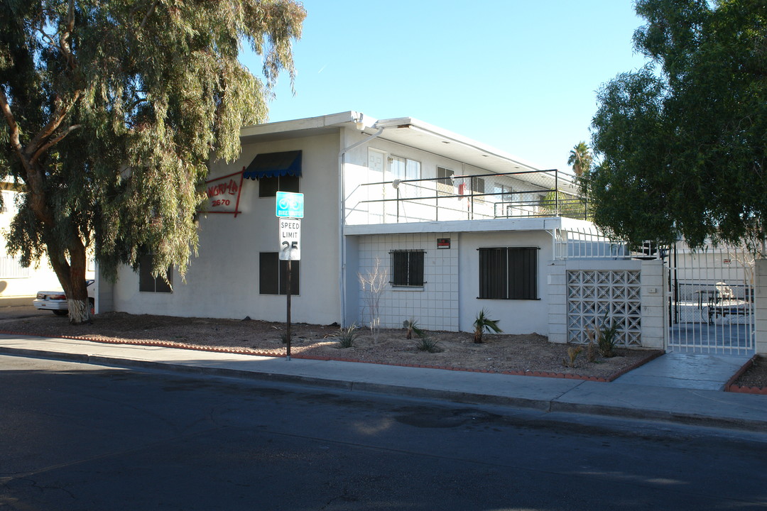 RJ Apartments in Las Vegas, NV - Building Photo