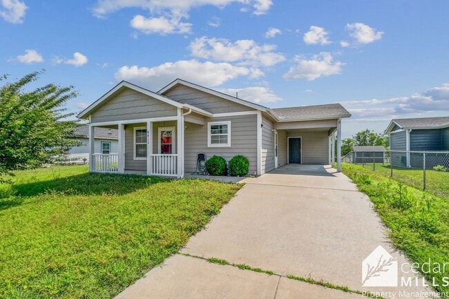 property at 4412 S Victoria St