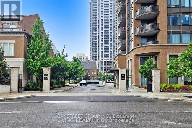 385-1385 Prince of Wales Dr in Mississauga, ON - Building Photo - Building Photo