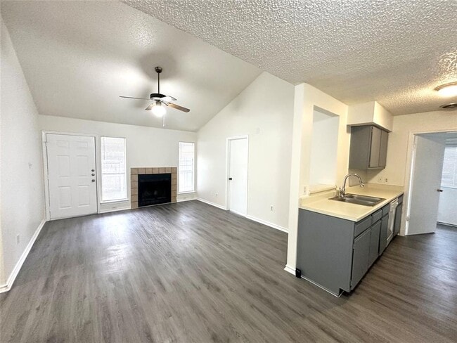2036 Redwing Way in Round Rock, TX - Building Photo - Building Photo