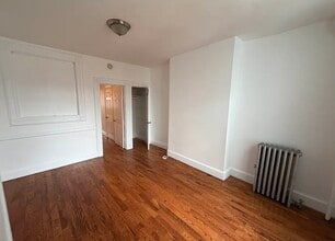 981 Hancock St, Unit 3 in Brooklyn, NY - Building Photo - Building Photo