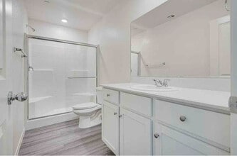 6957 Honor Hl St in Las Vegas, NV - Building Photo - Building Photo