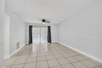 644 NW 13th St, Unit 644 NW 13th Street #11 in Boca Raton, FL - Foto de edificio - Building Photo