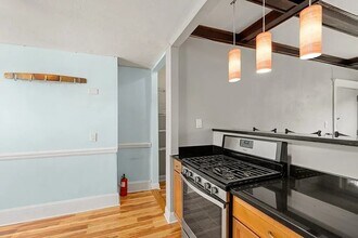 1742 Commonwealth Ave in Boston, MA - Foto de edificio - Building Photo