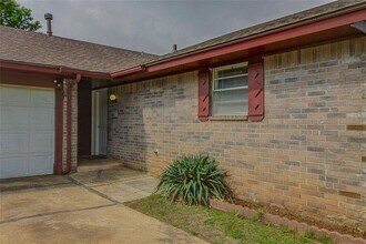 1502 Briar Meadow Rd in Norman, OK - Building Photo - Building Photo