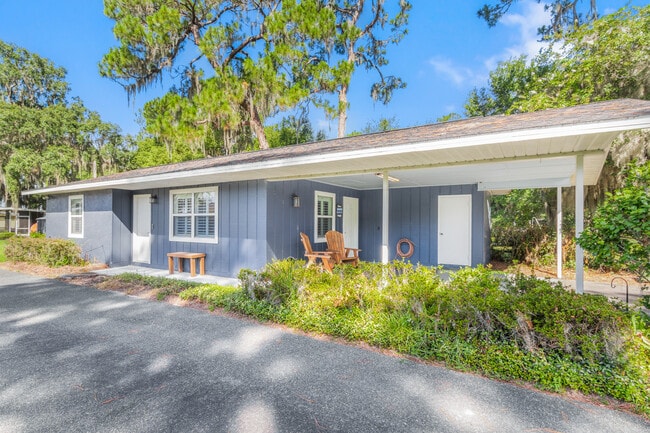 13922 SE 124th St in Ocklawaha, FL - Building Photo - Building Photo
