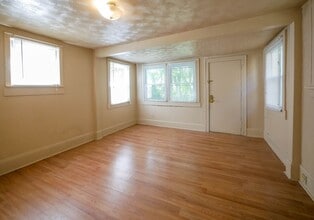 690-692 Carpenter St in Akron, OH - Building Photo - Building Photo