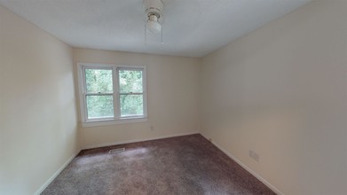 317 Lamplighter Cir in Winston-Salem, NC - Foto de edificio - Building Photo