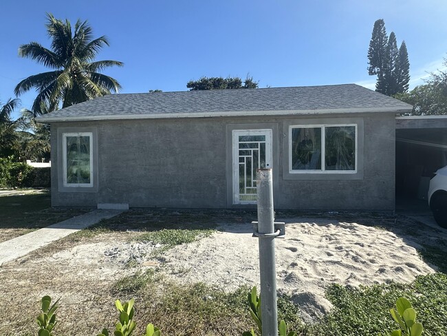 501 8th Ave S in Lake Worth, FL - Building Photo - Building Photo