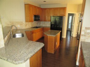 914 Ivory Ridge Ln in Houston, TX - Building Photo - Building Photo