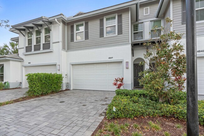 4849 Pointe Midtown Rd in Palm Beach Gardens, FL - Building Photo - Building Photo