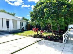 5300 NW 1st Ave in Fort Lauderdale, FL - Building Photo - Building Photo