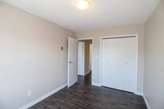 Lewis Court Apartments in Sault Ste Marie, ON - Building Photo - Building Photo