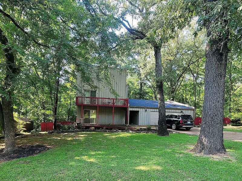 2533 Mark Ln in Batesville, AR - Building Photo