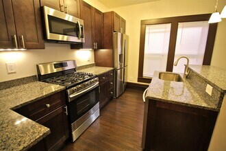38 W Oakland Ave in Columbus, OH - Building Photo - Building Photo