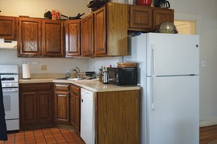 339 Beacon St, Unit 339-A in Somerville, MA - Building Photo