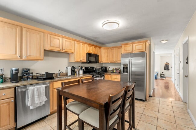 99 Kilsyth Rd, Unit 3 in Boston, MA - Building Photo - Building Photo