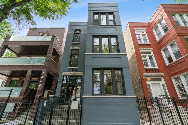 property at 1402 N Campbell Ave