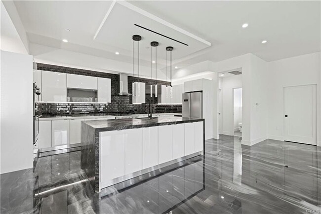 15209 Cohasset St in Los Angeles, CA - Building Photo - Building Photo