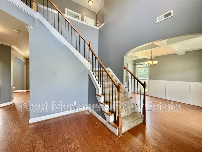 4033 Hunting Path Dr in Hope Mills, NC - Building Photo - Building Photo