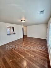 8024 NW 74th St in Oklahoma City, OK - Building Photo - Building Photo