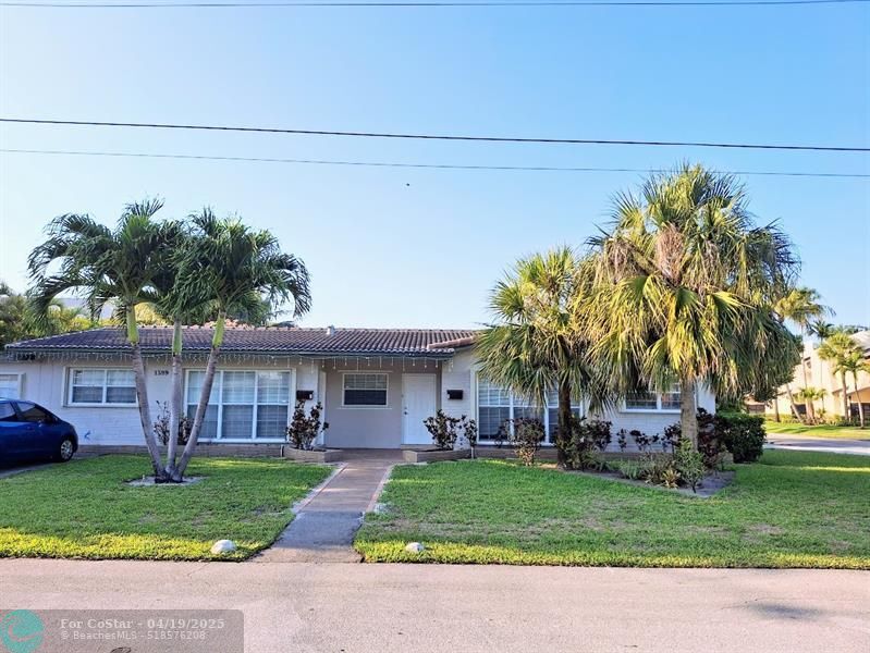 1599 NE 34th St in Oakland Park, FL - Foto de edificio