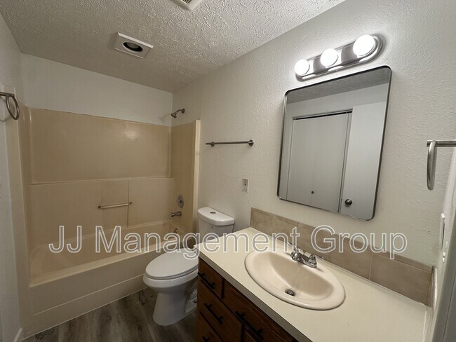 1223 2nd St in Cheney, WA - Building Photo - Building Photo