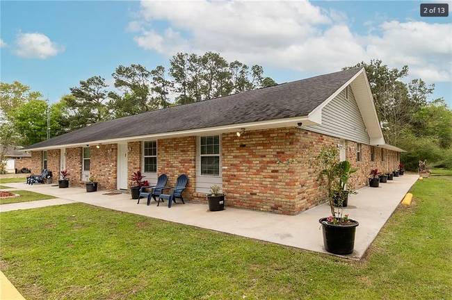 12461 Wardline Rd in Hammond, LA - Building Photo - Building Photo