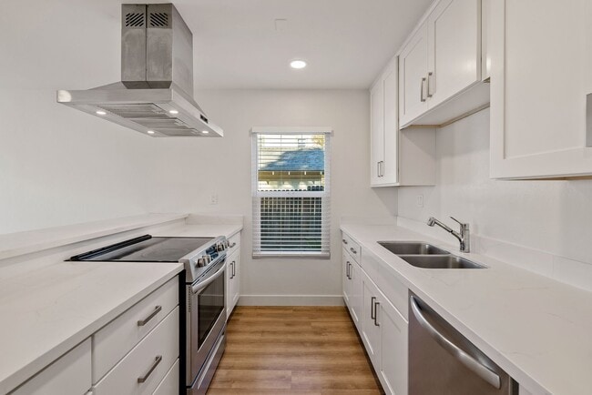 2048 Swazey St in San Luis Obispo, CA - Building Photo - Building Photo