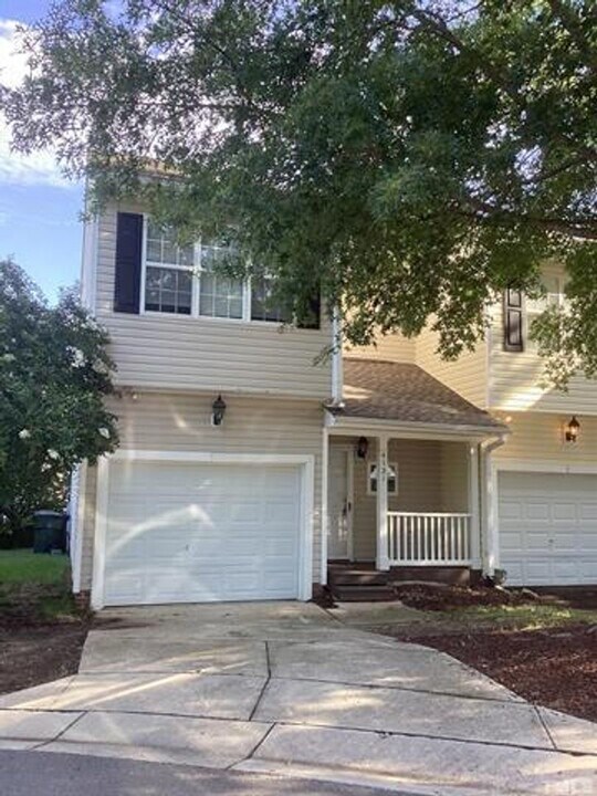 4121 Standing Rock Way in Raleigh, NC - Building Photo