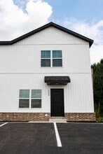 122 N Centennial Ave in West Fork, AR - Building Photo - Building Photo