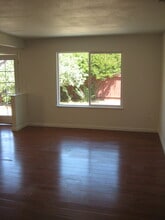 1432 Meadowlark Ln in Petaluma, CA - Building Photo - Building Photo