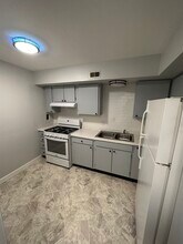 9218 Erie St, Unit 1C in Highland, IN - Building Photo - Building Photo