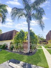 5241 Cedarbend Dr in Ft. Myers, FL - Building Photo - Building Photo
