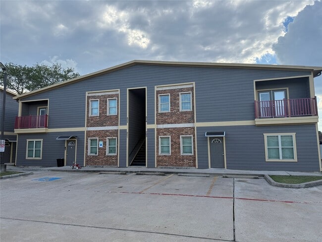 property at 716 Kolb Rd