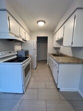 941 11th Ave S in Hopkins, MN - Building Photo - Building Photo