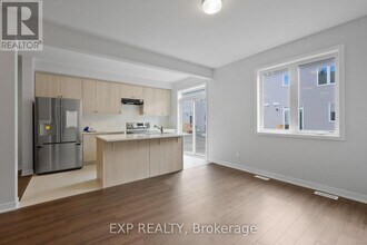 473 Brigatine Ave in Ottawa, ON - Building Photo - Building Photo