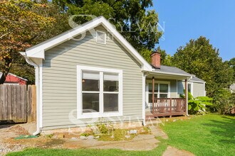 560 Holly St NW in Atlanta, GA - Building Photo - Building Photo