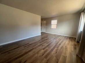 101 Cairo Dr in Gray, TN - Building Photo - Building Photo