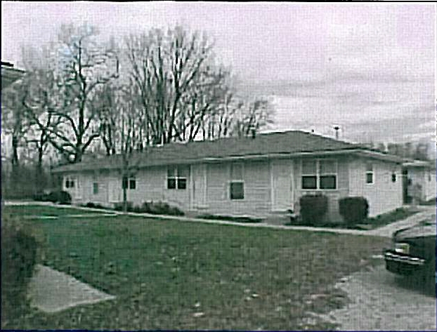 West Lincoln Apartments in Lincoln, IL - Building Photo