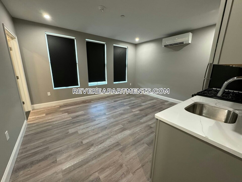 55 Walnut Ave-Unit -101 in Revere, MA - Building Photo