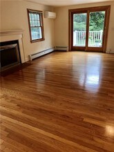 6 Owings Stone Rd in Barrington, RI - Building Photo - Building Photo